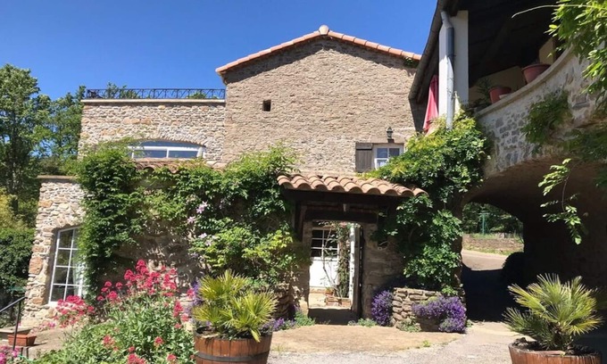 Molieres-sur-Ceze Apartment | La Provençale - in former vineyard, nature park, family-friendly - apartment 3