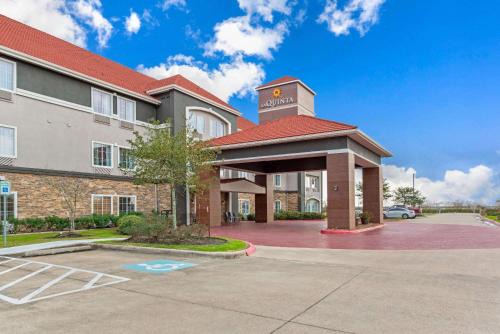 Bridge City Hotel | La Quinta by Wyndham Bridge City-Orange
