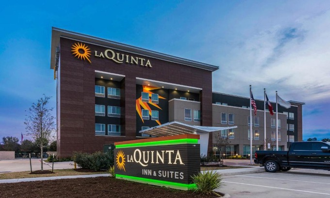 Spring Hotel | La Quinta Inn and Suites by Wyndham Houston Spring South