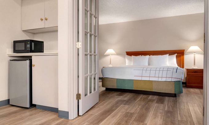 Reynoldsburg Hotel | La Quinta Inn by Wyndham Columbus Airport Area