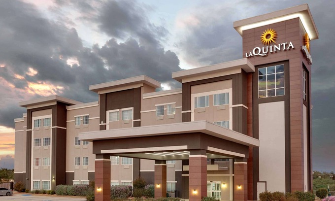 Big Spring Hotel | La Quinta Inn & Suites by Wyndham Big Spring