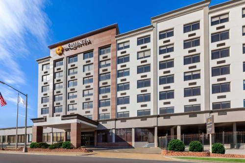Northeast Hotel | La Quinta Inn & Suites by Wyndham Washington DC-Capital NoMA