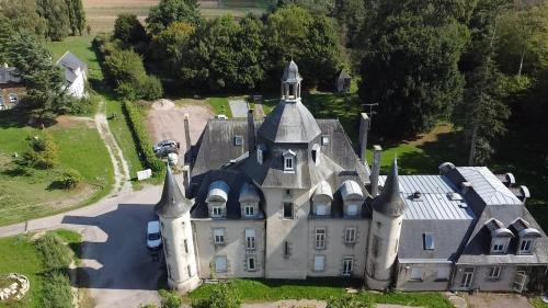 Montauban-de-Bretagne Apartment | La Ribaudière Castle
