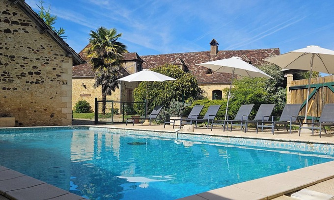 Mauzens-et-Miremont House | La Robertie, Grande Périgourdine Avec Piscine Privée et Jardin Clos