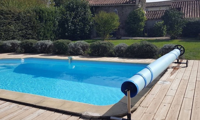 Saint-Juire-Champgillon House | La Roseraie, delightful cottage for 2 with large pool.