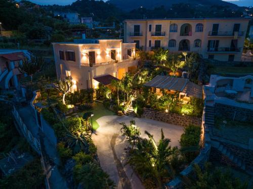 Ischia Porto Bed & Breakfast | La Rosa - Luxury B&B