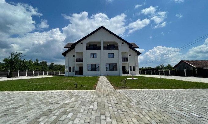Baia de Fier House | La Scoabă