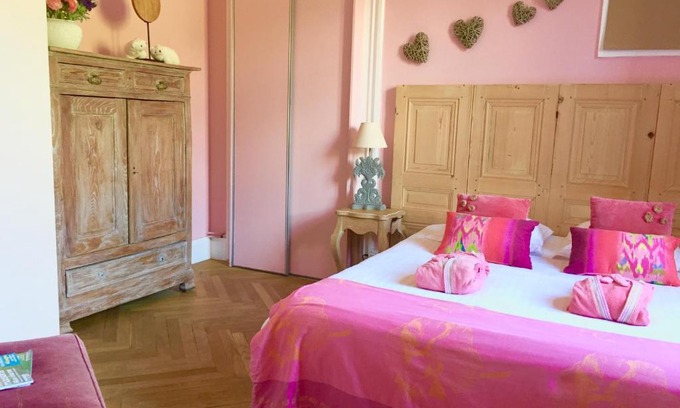 Saint-Pierre-la-Palud Bed & Breakfast | La Source Dorée