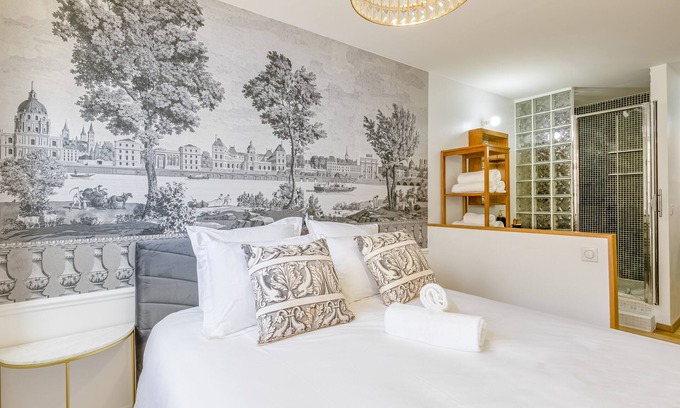 Saint-Louis Apartment | La Suite de l'Orangerie VERSAILLES