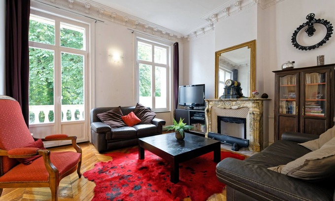 Nancy City Centre Apartment | La Suite Joli Coeur - Appt type "Ecole de Nancy"