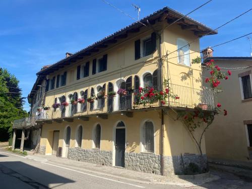 La Morra Apartment | La tana della Volpe e l'Uva