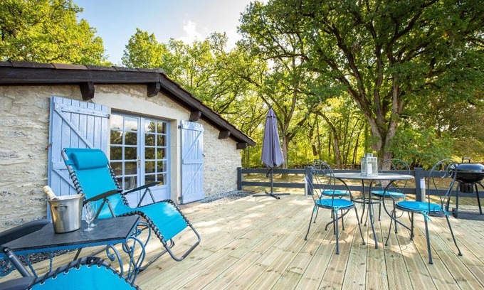 Concots House | La Terrasse - A Peaceful Place in the Forest