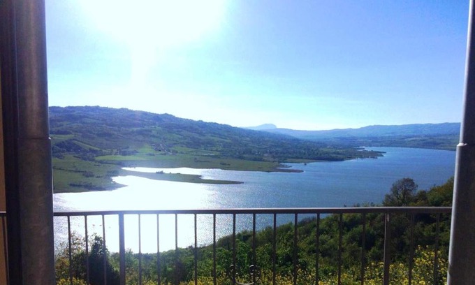 Conza della Campania House | La Terrazza Sul Lago