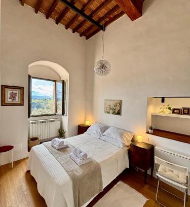 Colle di Val d'Elsa Apartment | La Torre di Canonica