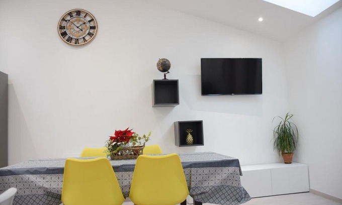 Verdun Apartment | La Tour Chaussée