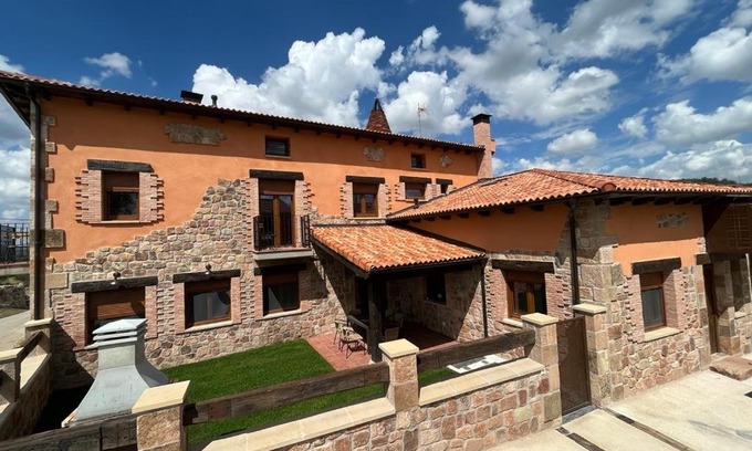 Cabezon de la Sierra House | La Traviesa de la Demanda