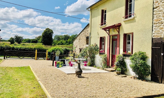 Maison-Feyne House | La Vallée des Peintres. Cottage de la Roseraie Sleeps 5