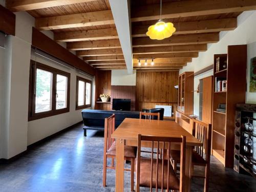 Sant Llorenc de Morunys Apartment | La Vall Apartaments La Plaça