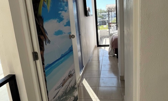 Ixtapa House | La Vida Beach House/free airport pick up