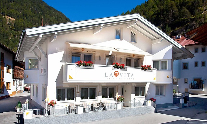 Laengenfeld Apartment | La Vita by Interhome