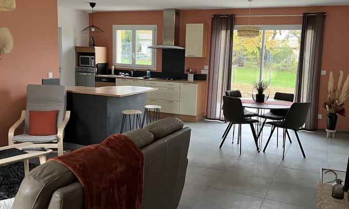 Sennece-les-Macon House | La Vrémontoise Maison Chaleureuse au sud de la Bourgogne sur la Route des Vins