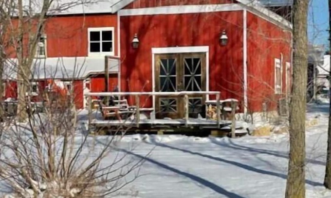 Village of Germantown House | Lace & Woods Farm "Hammer Hideaway"