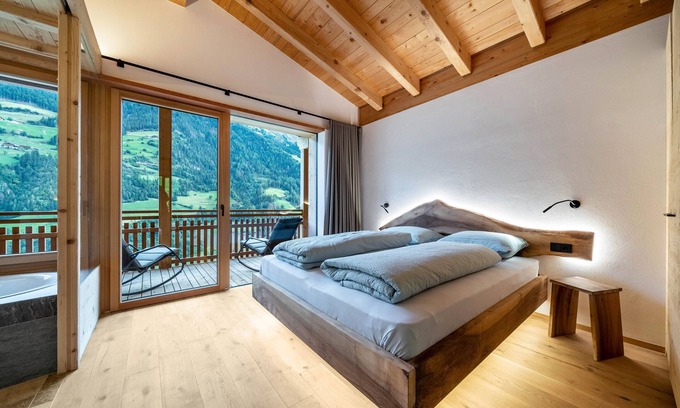 San Martino in Passiria Apartment | LAGAR holiday flat 'Struzer Michele' with private loggia and mountain view