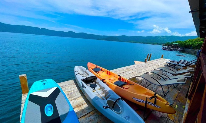 Coatepeque House | LAGO DE COATEPEQUE , CASA GRANDE Y SUPER COMODA, VEN Y DISFRUTA TUS VACACIONES!