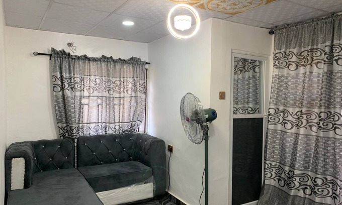 Somolu Apartment | Lagos - 1Bed - Sleeps 2 - AirCon - Free Parking