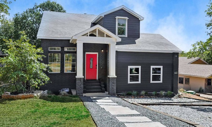 Oak Point House | Lake access 3 Bedroom in Oak Point