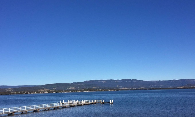 Mount Warrigal House | Lake and Ocean View