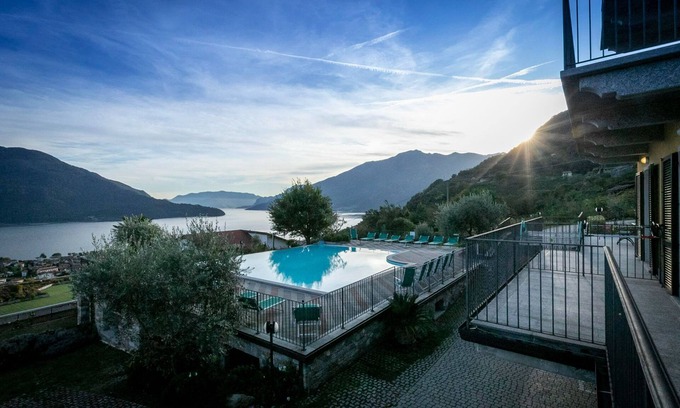 Vercana Apartment | Lake Como - Residence La Collina - Leccino