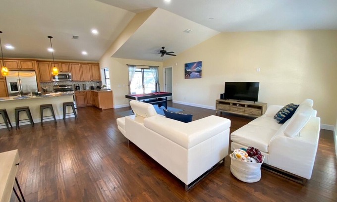 Brandon House | Lake Escape Family Vacation Home W/Pool