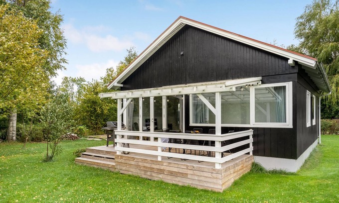 Asserbo Apartment | Lake front apartment in Liseleje
