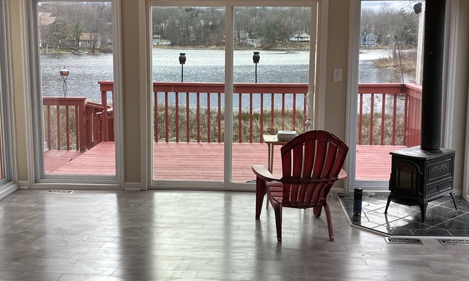 Highland Lakes Cottage | Lake front cottage at very privet location.