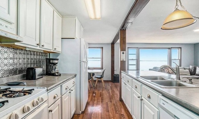 Hamlin County House | Lake Front Fun, Pheasant Hunting, & Ice Fishing