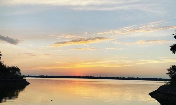 Lake Whitney House | LAKE FRONT HOME! Direct access to the water.
