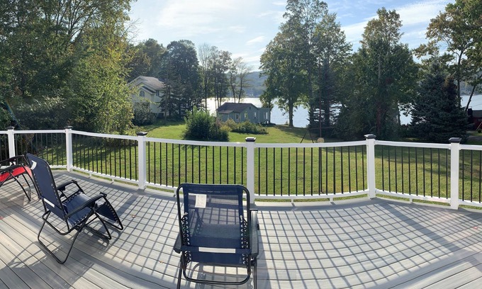 Middlefield House | Lake Front Home.