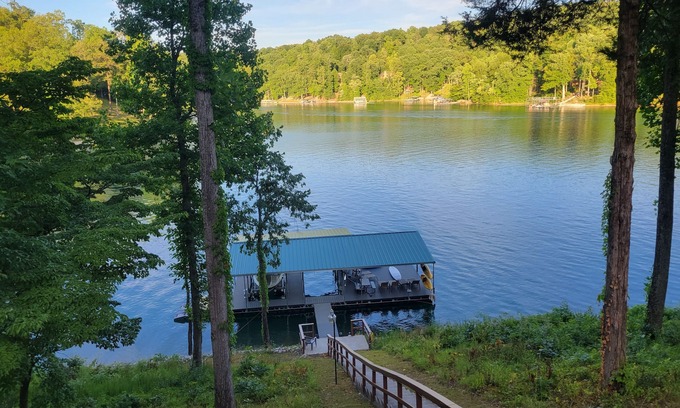 Big Creek Cottage | Lake Front Prop, includes two kayaks, canoe, covered dock with jet ski dock