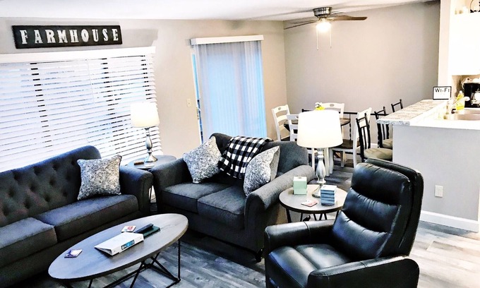 Fairfield Glade Condo | 🌟Lake Front unit ready 4 you! 🌟- sleeps 12 in beds, w/king bed, WiFi, pets