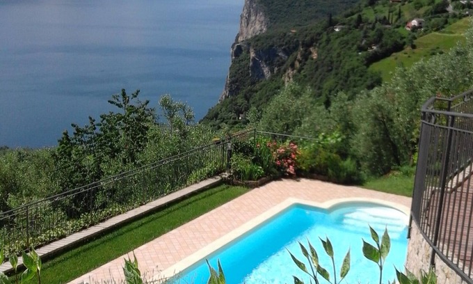 Arias House | Lake Garda villa with exclusive swimming pool