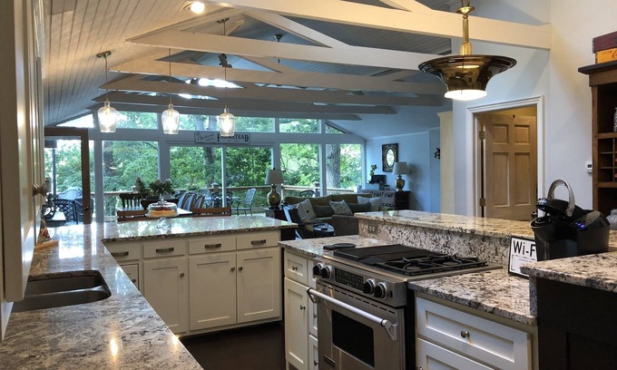 Hickory House | Lake Hickory - Views Galore In Quiet Cove