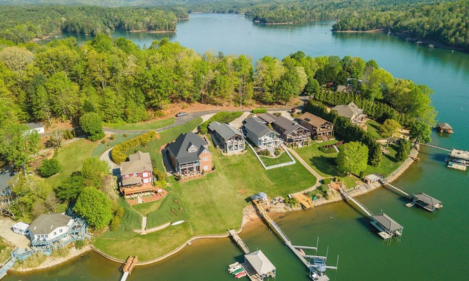 Marion Lake Club House | Lake Home – 3BR, 2 Balconies & Stunning Views from Private Waterfront Deck