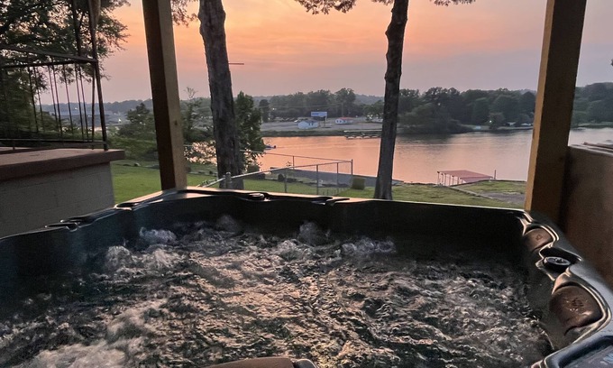 Piney House | Lake home, includes boat and outdoor bar facing lake.Pool coming soon!