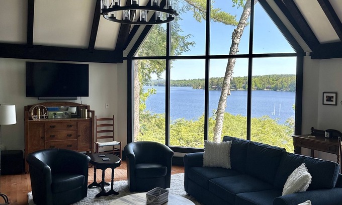 Mount Sunapee House | Lake house on beautiful Lake Sunapee w/large dock