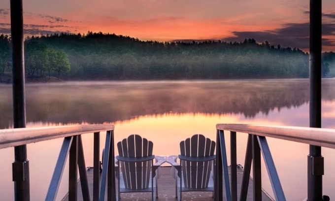 Nebo House | Lake James Country-style House - Deep Cove, Pool, Screen Porch, Kayaks & SUP!