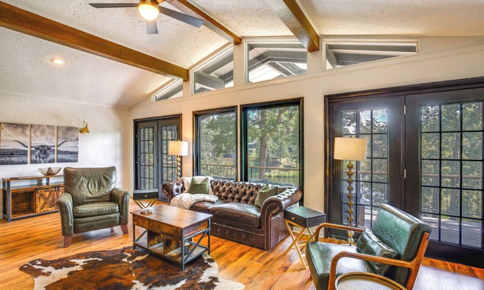 Jefferson House | Lake O' the Pines Retreat: Private Dock!