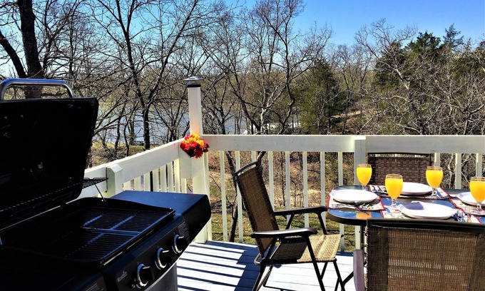 SaddleBrook House | Lake of the Ozarks Lake Front, 3 mi to Truman Lake, Three Bedrm Lake Home.