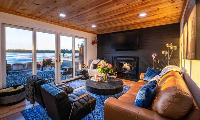 Henderson House | Lake Ontario Cottage with views and hot tub