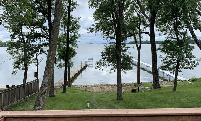 Osakis House | Lake Osakis Oasis - Kayaks, Pedal Boat, and SUP